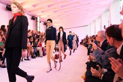 Look 19